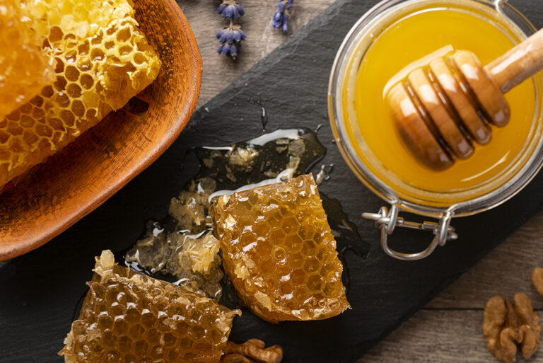 Miód i propolis w pielęgnacji skóry